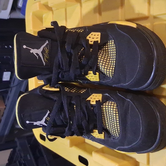 Jordan 4 thunder size 10 - Picture 4 of 8